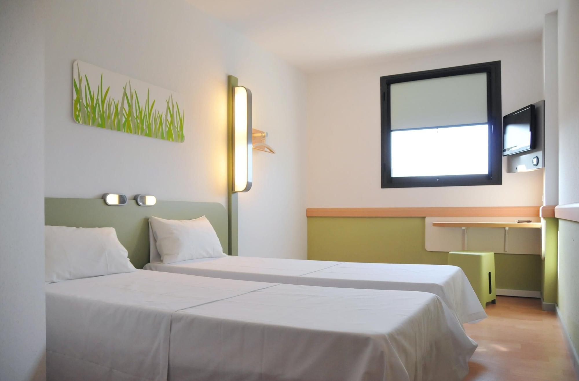 Ibis Budget Girona Costa Brava Hotel Kültér fotó