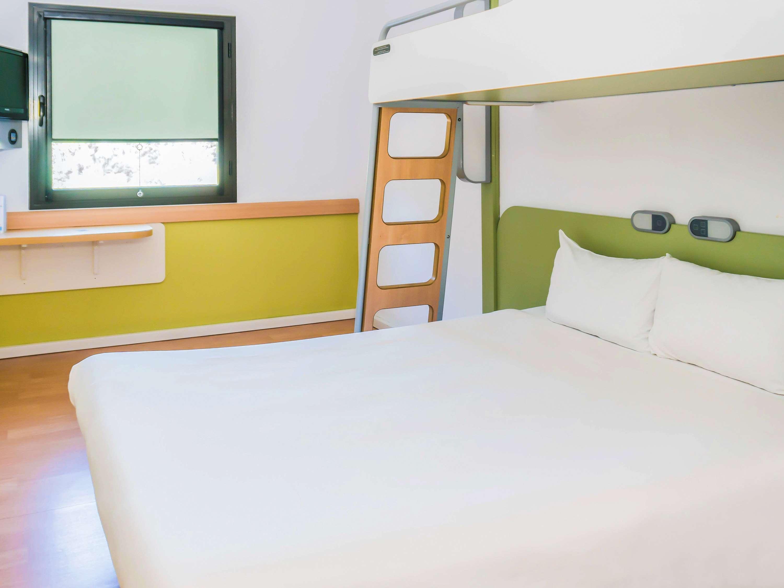 Ibis Budget Girona Costa Brava Hotel Kültér fotó