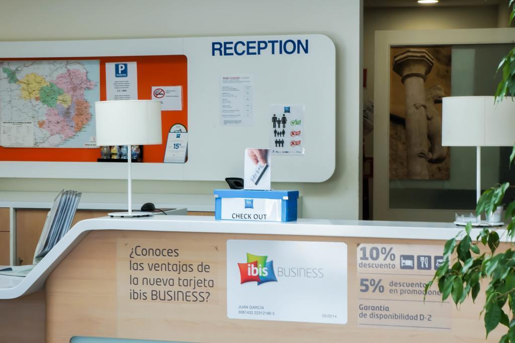 Ibis Budget Girona Costa Brava Kültér fotó