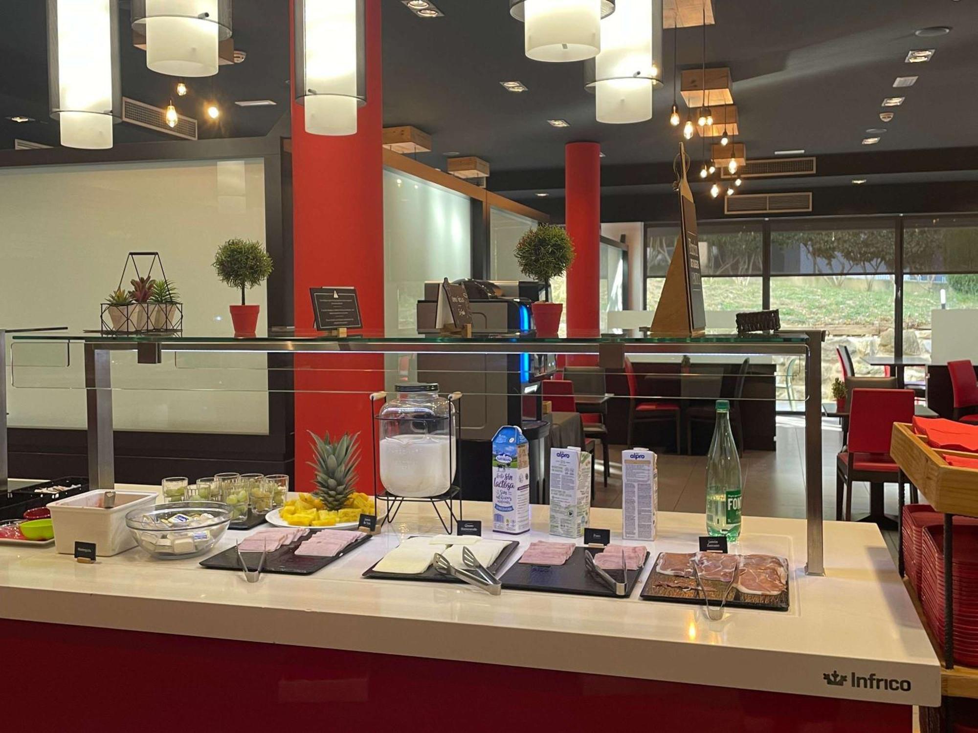 Ibis Budget Girona Costa Brava Kültér fotó