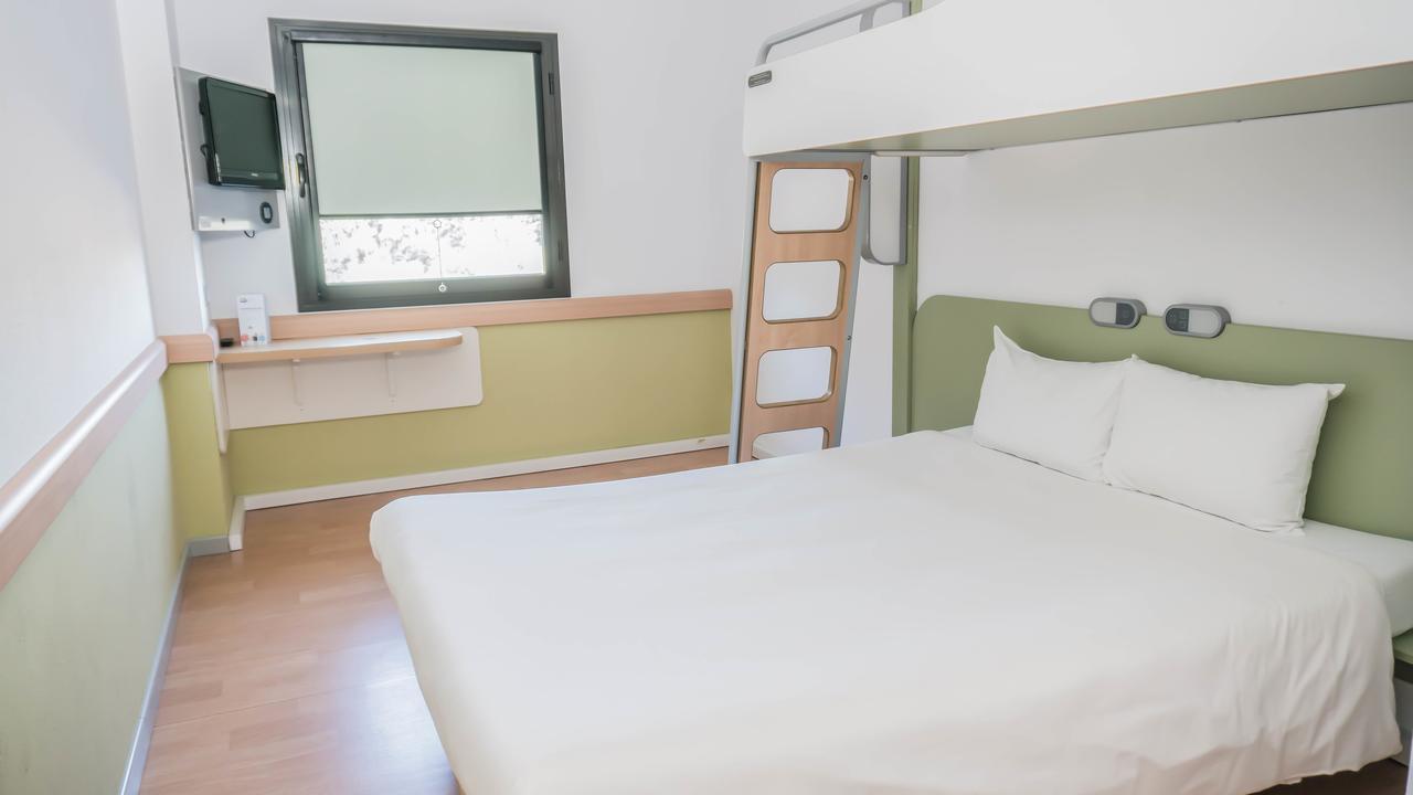 Ibis Budget Girona Costa Brava Hotel Kültér fotó