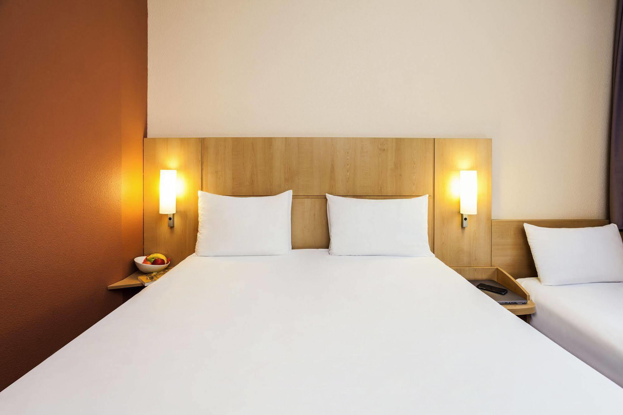 Ibis Budget Girona Costa Brava Kültér fotó